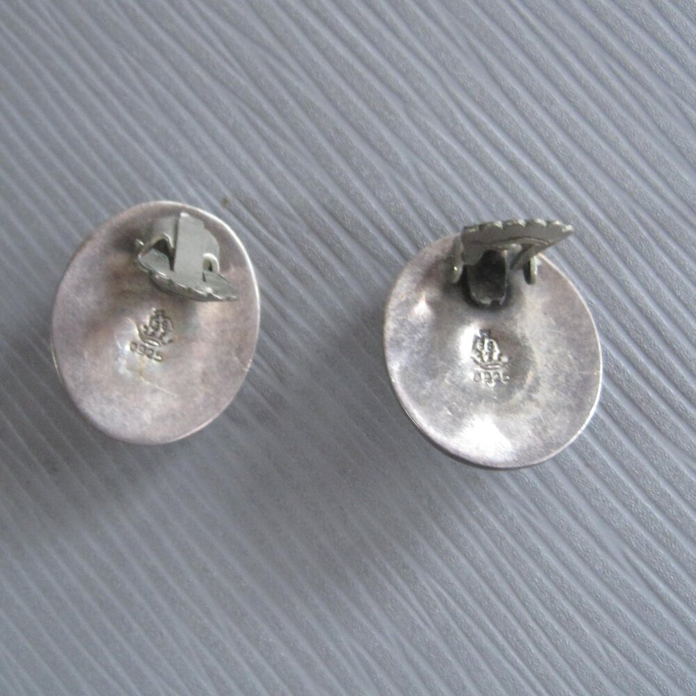 Vintage Sterling & Turquoise Clipon Earrings - Picture 4 of 6